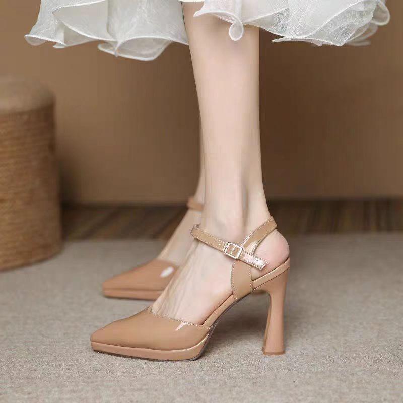 

2025 summer new pointed bag head fashion high heel large size hollow women s one-word buckle sandals 42 хаки