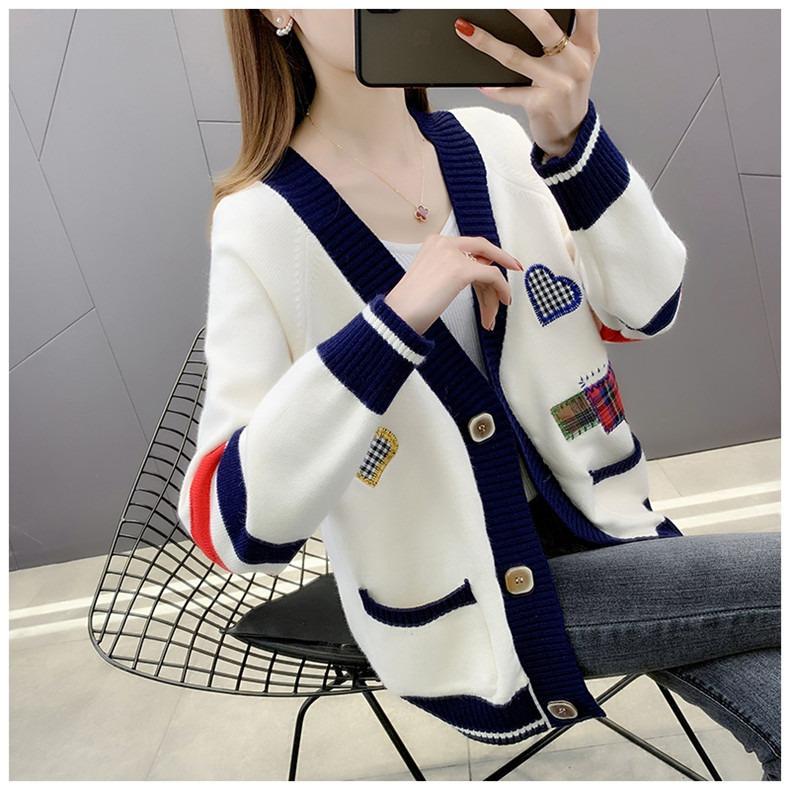 Embroidered Sweater Women's Coat Autumn and Winter Loose Knit Cardigan Long Sleeved Thick V - Neck Coat