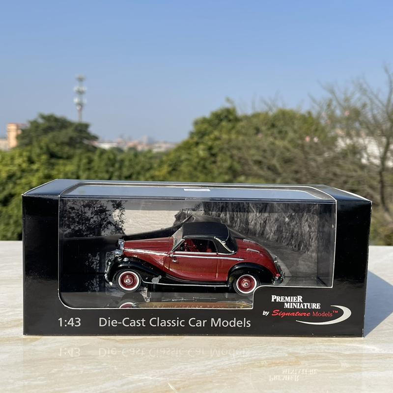 1/43 Classical Old Car Alloy Car