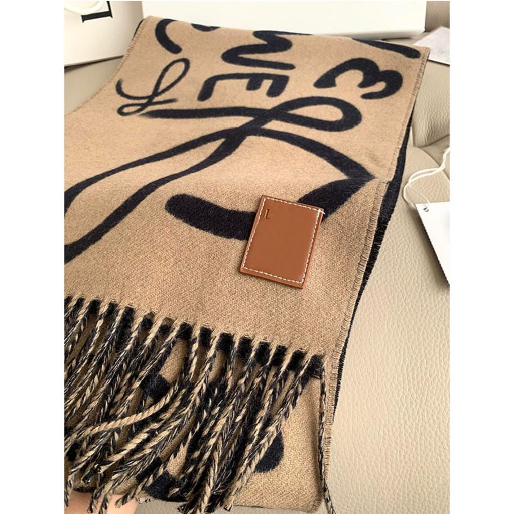 Doppelseitiger Kaschmirschal für Damen Herren, 180x30cm Luxuriöse Winterschals mit Geschenkbox, Weiche Warme Mode-Schals mit Buchstabenmuster