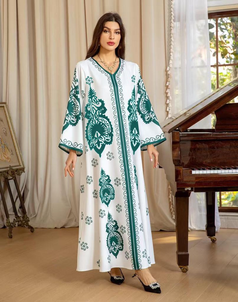 Women's Long Robe Dress for Middle East and Indonesian Travel