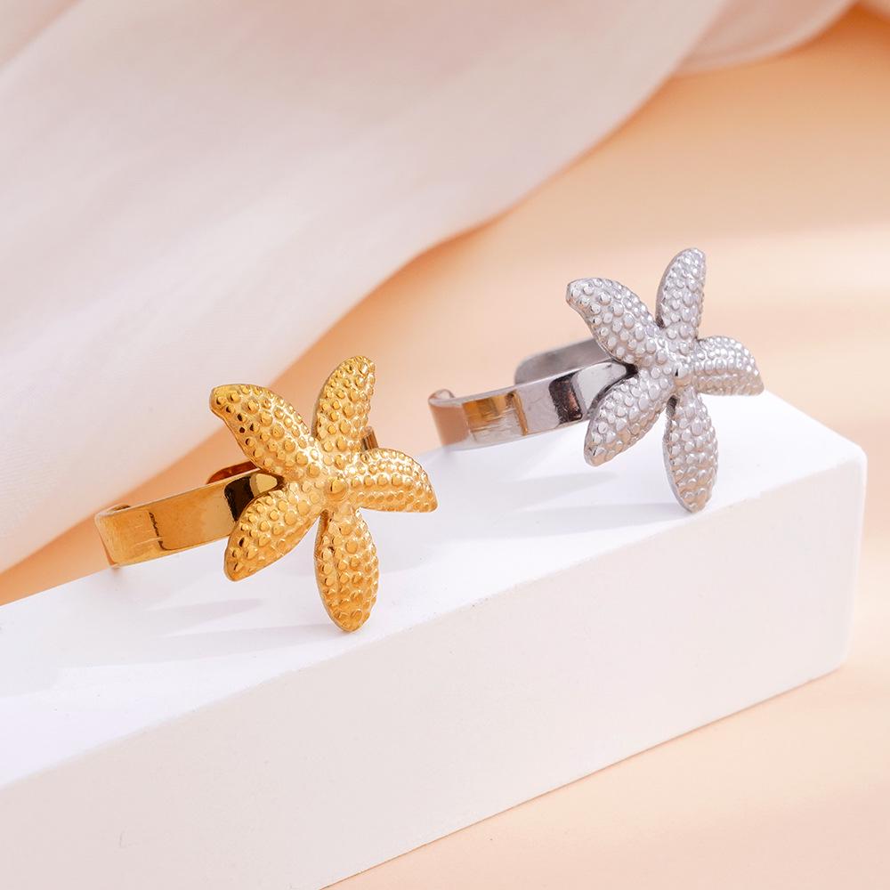 European & American Retro Stainless Steel Star Ring: 18K Gold-Plated, Adjustable, Women's Fashion.