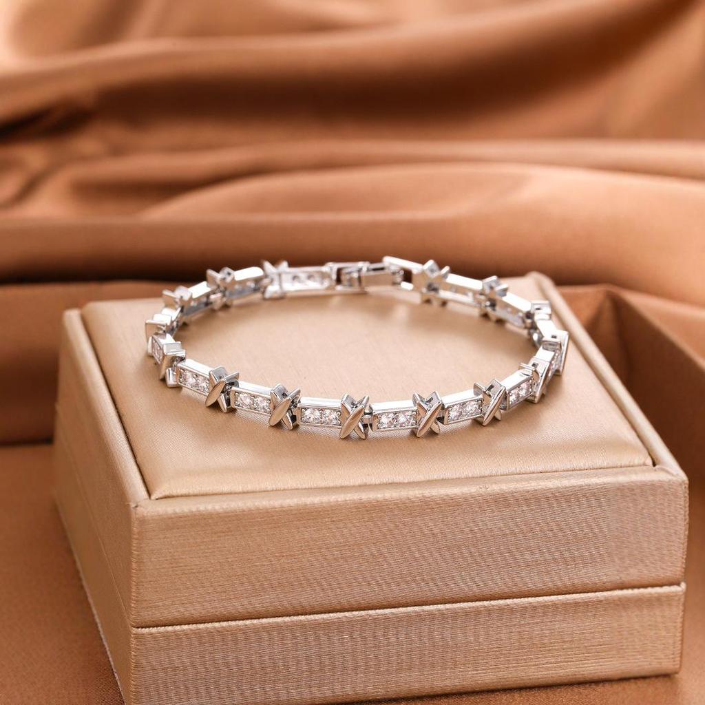 Korean Style Zircon Bracelet - Elegant, Versatile Design for Women, Perfect for Any Occasion