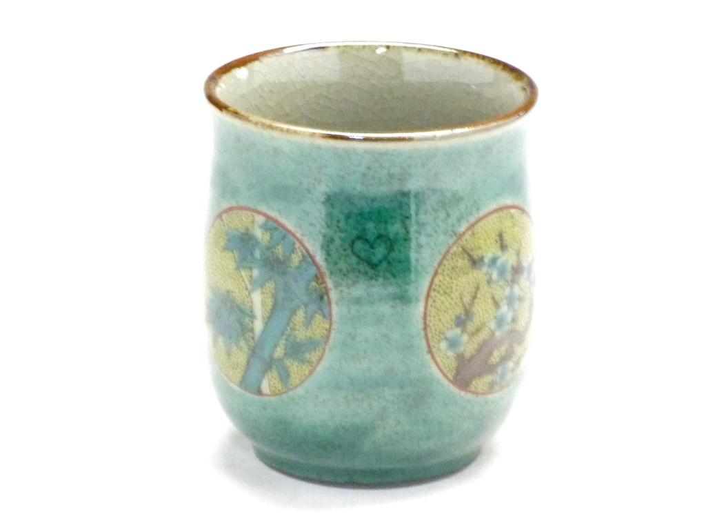 Kutani Large Round Crest Green Color [Tean Cup] Pine, Bamboo, Plum, [back Picture]