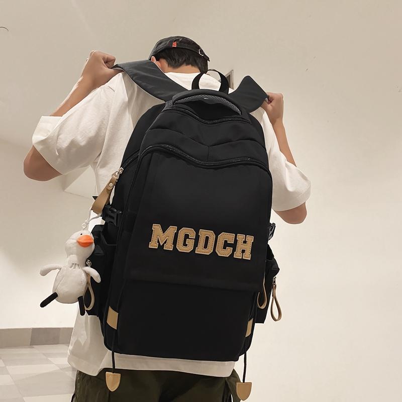 Rucsac cu scrisori pentru femeie