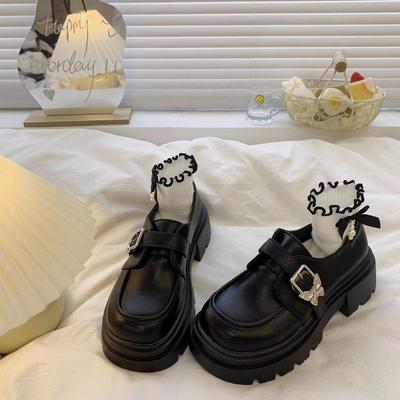 Svart lädersko med tjock sula för damer, nya vår- och höstmodeller med tjock klack och upphöjd sula, loafers med rund tå