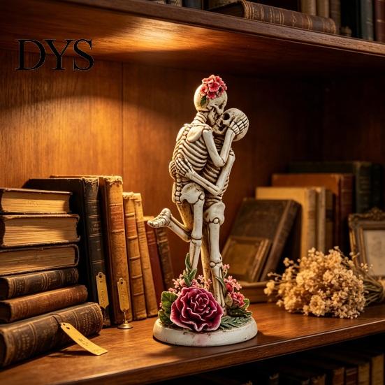 Decorazione per la Casa Dark Romantica Resina Coppia di Scheletri che si Abbracciano Statuetta con Rose, Teschio Gotico Amore Eterno Statua di Amanti Raffinata, Giorno dei Morti