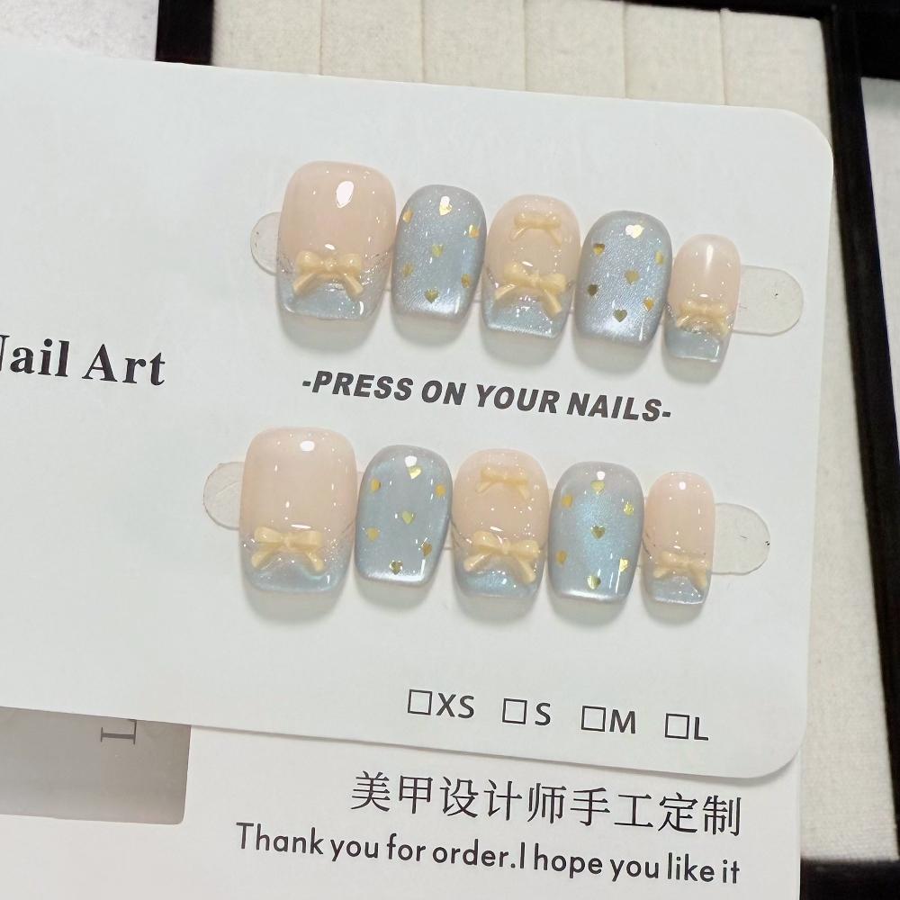 10Pcs Cute Cat Eye Short Press On Nails Christmas Snowman Bow Snowflake Cherry Apple Full Cover Fake Nails Gift