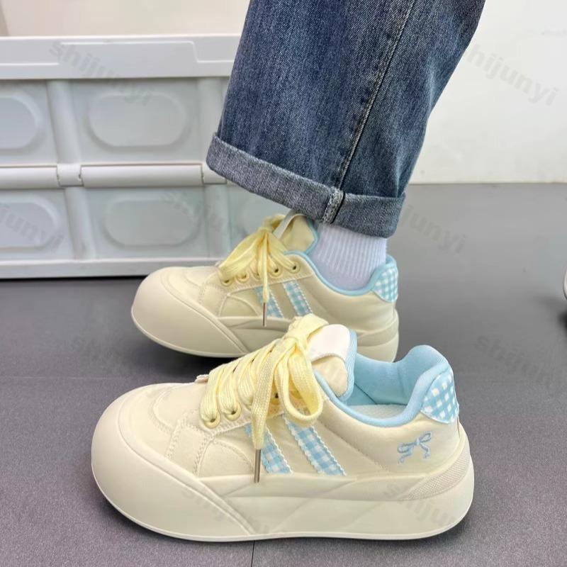 Women's Casual Sports Shoes 2026 Autumn Comfortable Anti Slip Outdoor Vulcanized Shoes Retro Fashion Platform Zapatos Mujer