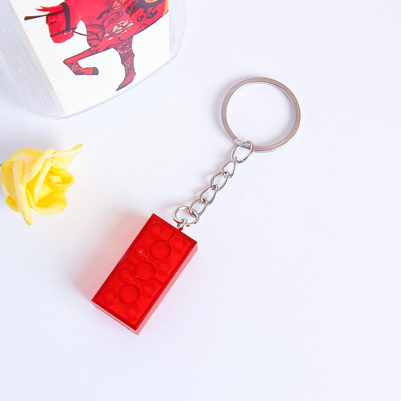 Bunte 2x4 Noppen Schlüsselanhänger: Personalisierter Taschenanhänger Ornament & Kleines Geschenk