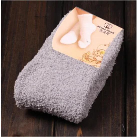 Women's Bed Socks Pure Color Fluffy Warm Winter Christmas Gift Soft Floor Home Candy Color Coral FLeece Velvet Socks Dropship