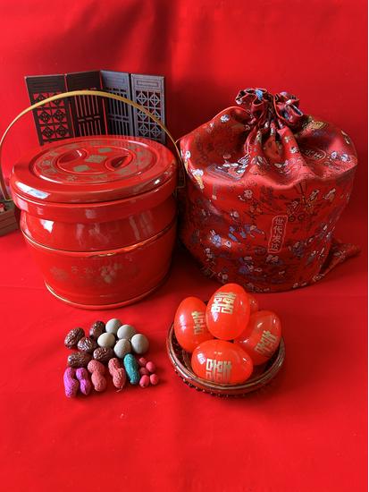 Solid Wood Wedding Dowry Toilet Set: Small & Large Subson Buckets, Three-Piece Joy Collection