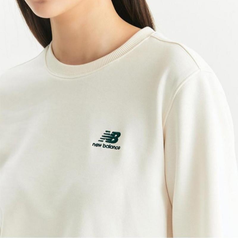 New Balance Men Essential Sweatshirt Small Logo Nbncd31013