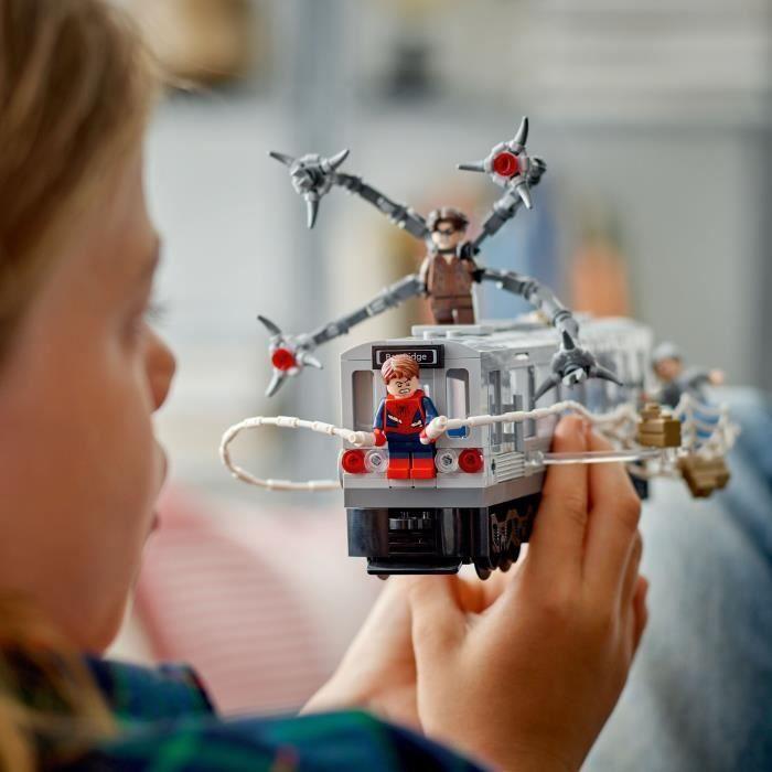 LEGO Marvel 76321 La Scène Du Train De Spider-Man Et Docteur Octopus - Jouet Dès 9 Ans