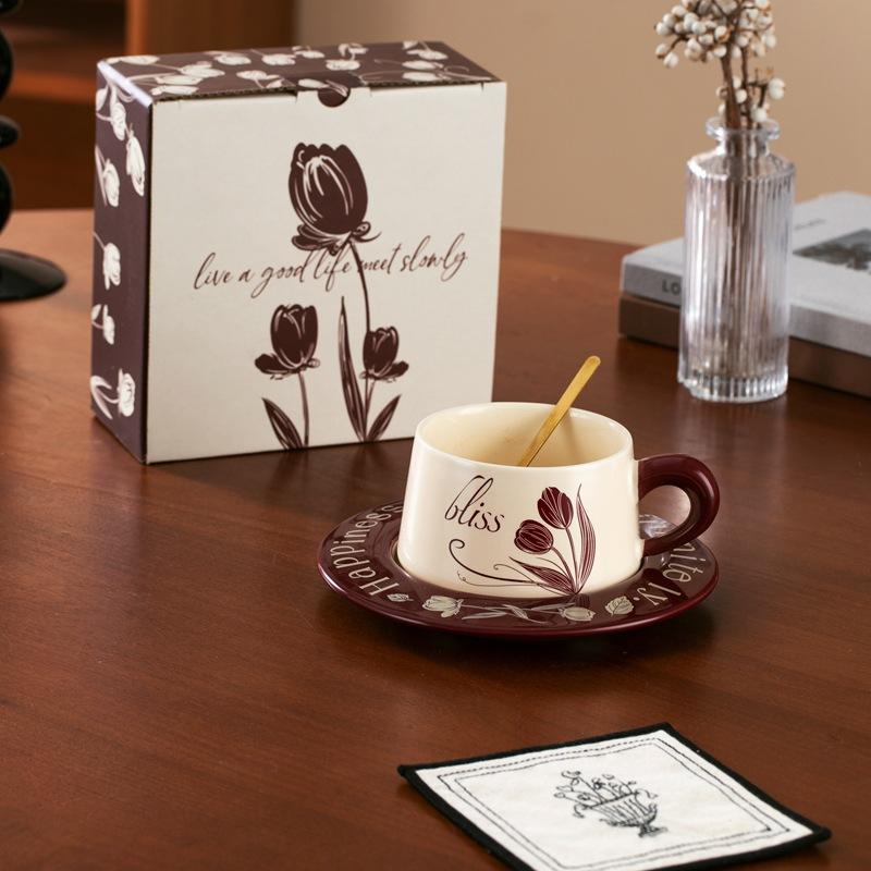 Flower Cup and Saucer Set To Cup Gift Box Light Luxury Coffee Cup Couple Ceramic Mug with Lid Spoon Souvenir Gift