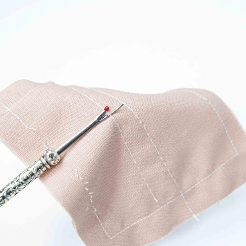 Sewing Seam Unpicker with Easy Insert Needle Threader for Removing Thread, Hand Quilting Embroidery Needlework Project