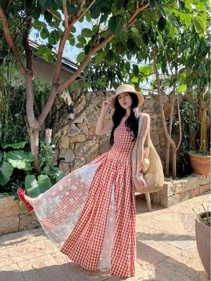 Retro French Plaid Patchwork Lace Bandeau Dress for Women - Waist-Cinched Long Skirt, Spring/Summer 2026 Collection