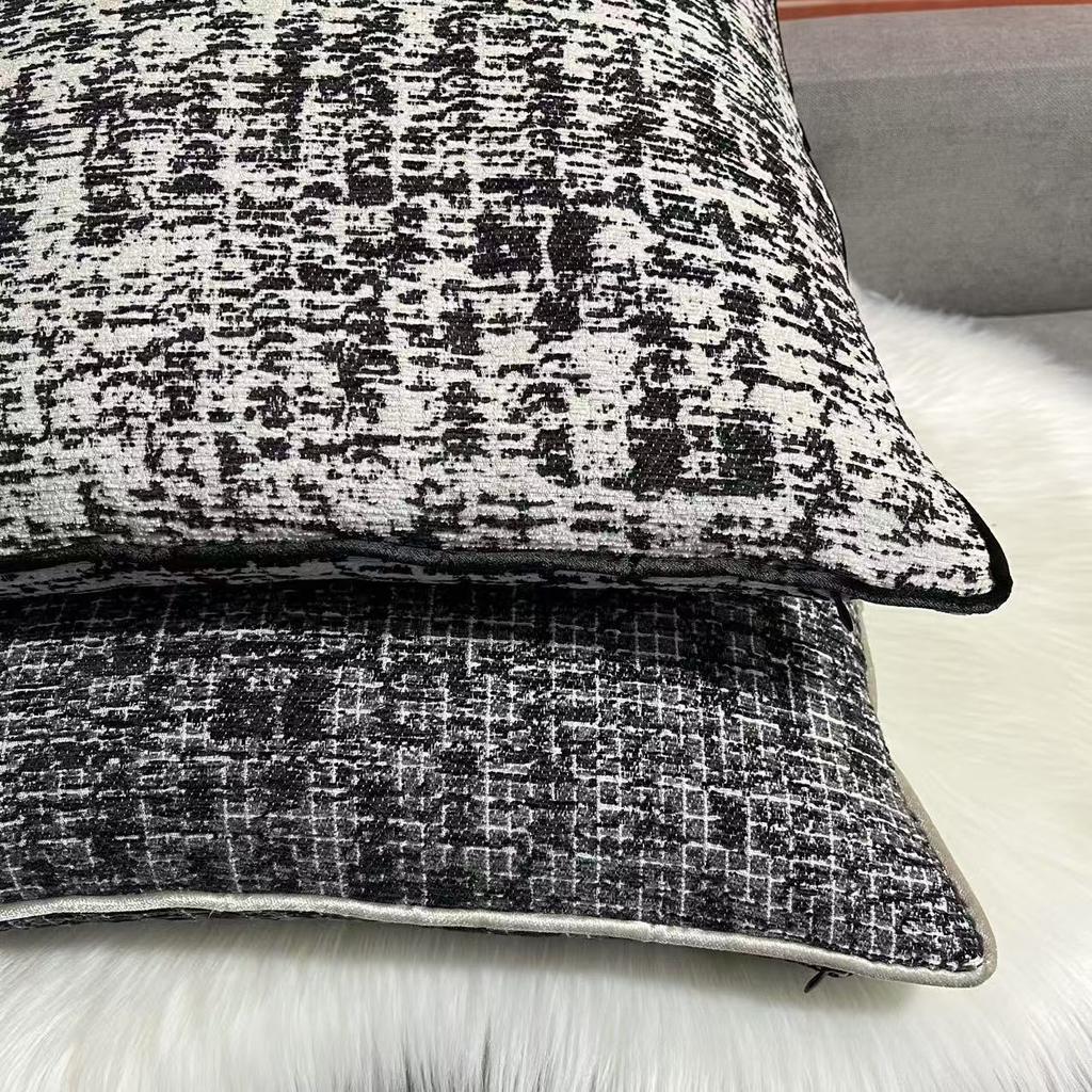 Custom Luxury Animal Print Velvet Fabric Woven Throw Pillow Cushion Cover OEKO-TEX Certified Removable Washable Soft Living