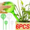 6/2 Stück Pflanzen-Selbstbewässerungswerkzeug Kunststoff-Wässerer Bewässerungskugeln Automatische Tropfbewässerungszubehör Pflanzeinsatz Wassergeräte
