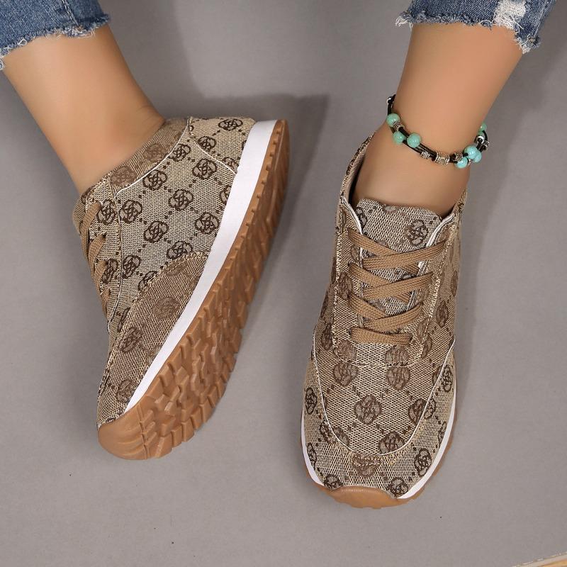 Women's Autumn and Winter New Large Size Women's Casual Sports Shoes Flower Solid Color Single Shoes