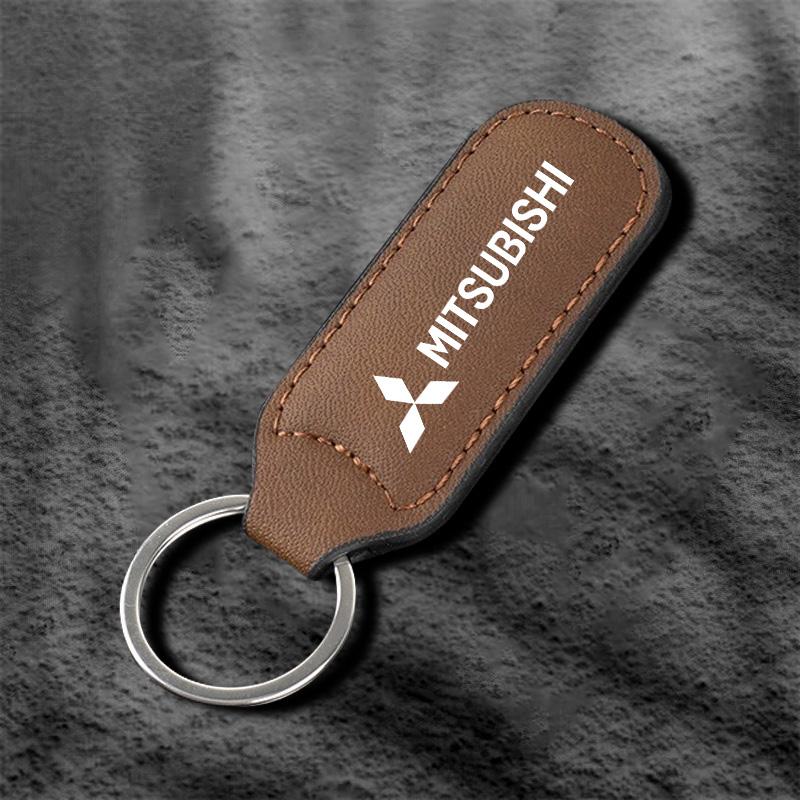 

Mitsubishi Logo Clip on Lipstick Holder Keychain Cartoon Print Keyring Trendy Lip Balm KeyChain Bag Charms Travel Accessories коричневий