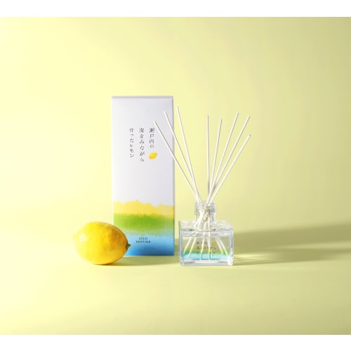 Daily Aroma Japan Reed Diffuser with Setouchi Lemon Scent (120ml) Made In Japan by Daily Aroma Japan. Citrus Scent with Hinoki and Eucalyptus Essentia