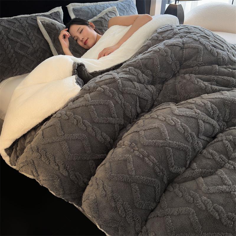 Taffeta Velvet Lambswool Arctic Quilt - Thickened, Warm Winter Bedding