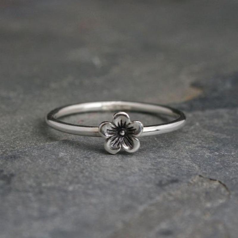 1pc Plum Blossom Ring, A Simple and Fashionable Personalized Ring