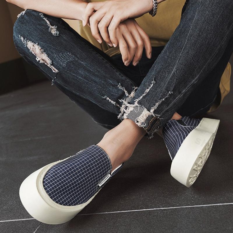 Fashion 2025 Spring New Men's Low Cut Thick Soled Canvas Shoes Slip on Fashion Trend Comfortable Lightweight Non slip Platform sneakers