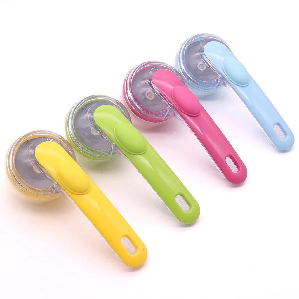 Multifunctional Pet Bath Brush Extended Handle Cat Dog Bath Brush Pet Cleaning Massage Brushes