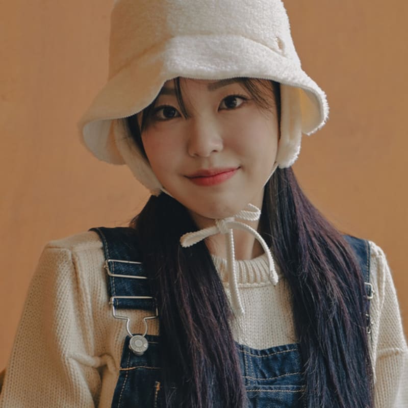 

ULUK Флисовая шапка-боннет с золотыми наушниками, украшенная кругами (3 цвета) beige