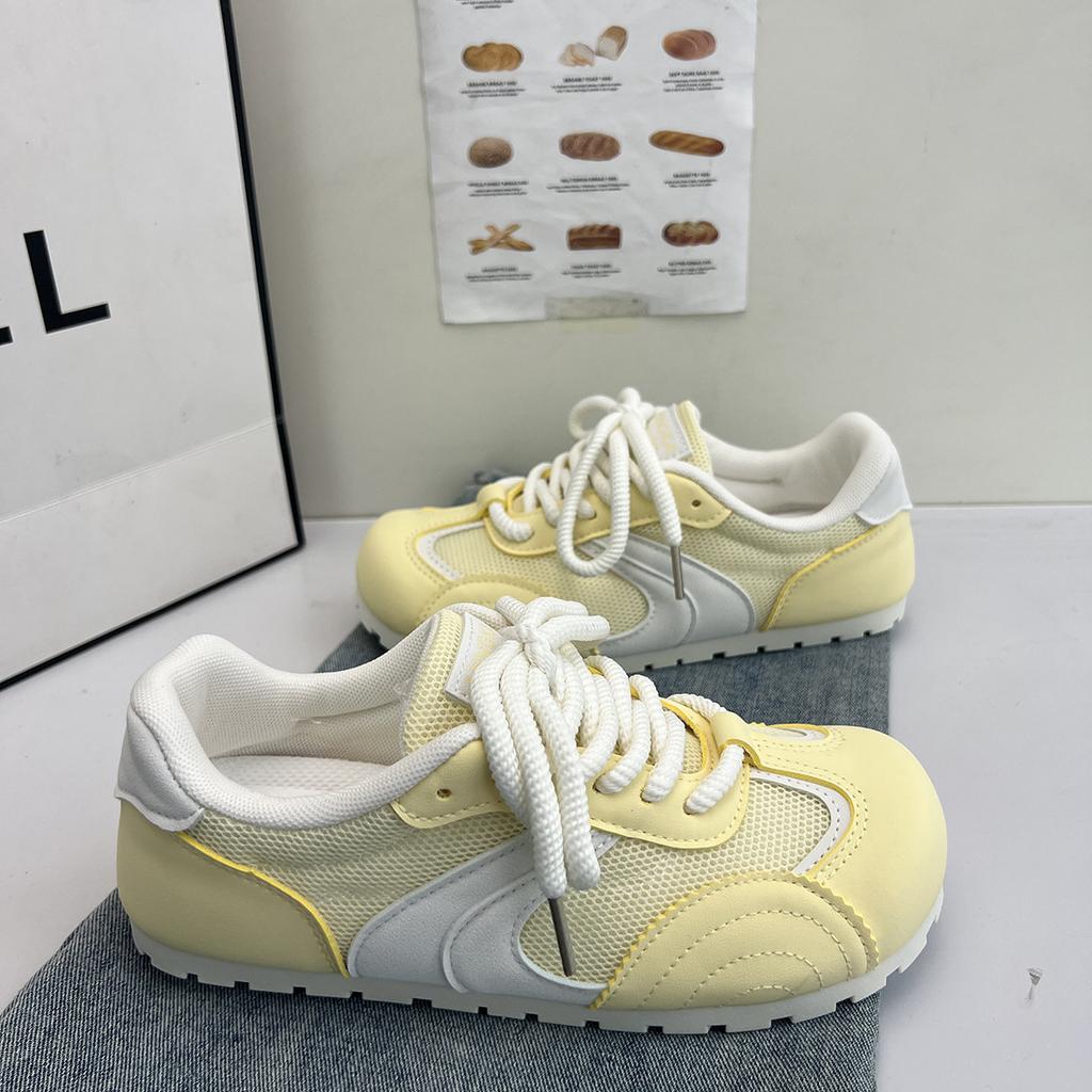 Autumn and Winter 2026 New Vintage Moral Training Shoes Women's Round Head Casual Versatile Breathable Sports Casual Shoes