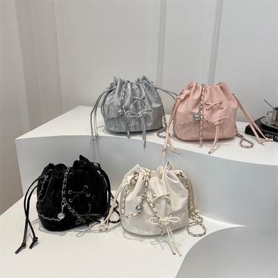 Niche Fashion Hand-held Bucket Bag for Women In Summer Fashion  Beautiful Personality Trend Shoulder Bag Casual Crossbody Bag