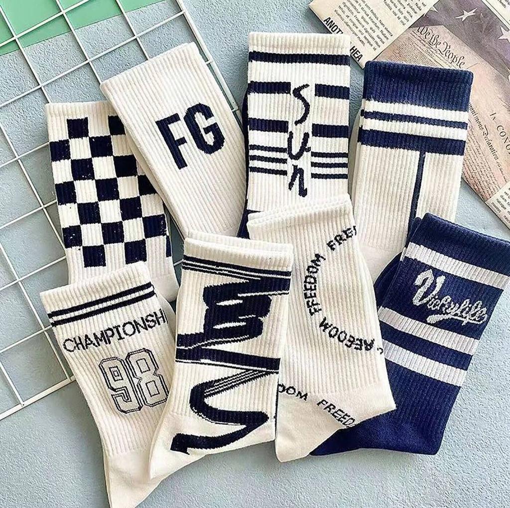 5Pairs Women's Long Socks Medium Tube Korean White Breathable Leisure Girls Embroidery Male Sock Spring Summer Stripe Woman Cute