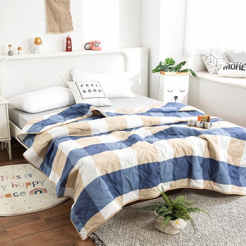 Geometric Triangle Pattern Summer Quilt-Lightweight Breathable Cotton Bedspread for Summer Yellow & Gray Design