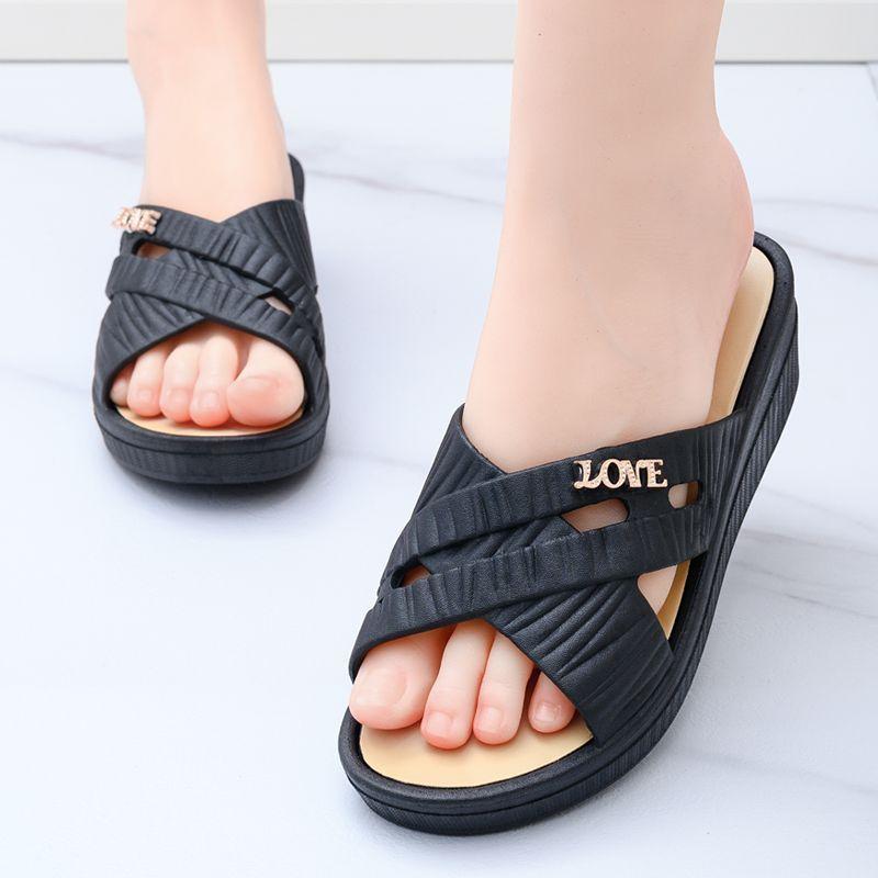 Ladies' Summer Non Slip Slippers New Fashionable Women's Thick Soled Home and Indoor