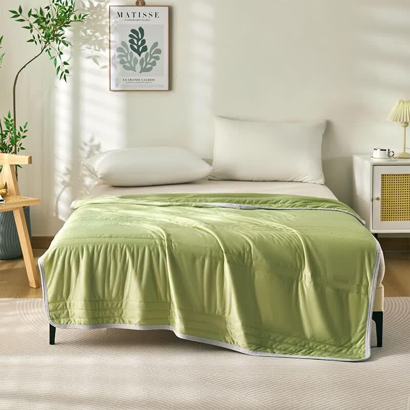 

Louis Caro Platinum Crystal Cooling Fiber Quilt