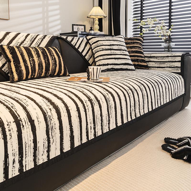 

Light Luxury Chenille Sofa Cushion Universal In All Seasons New Non-Slip Seat Cushion Three-Person Double Non-Slip Fabric 70*70cm