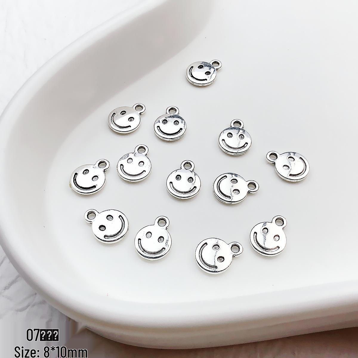 

Милая японская подвеска в стиле Y2K: Набор для бисероплетения «Сердце и смайлик из сосновых шишек» DIY