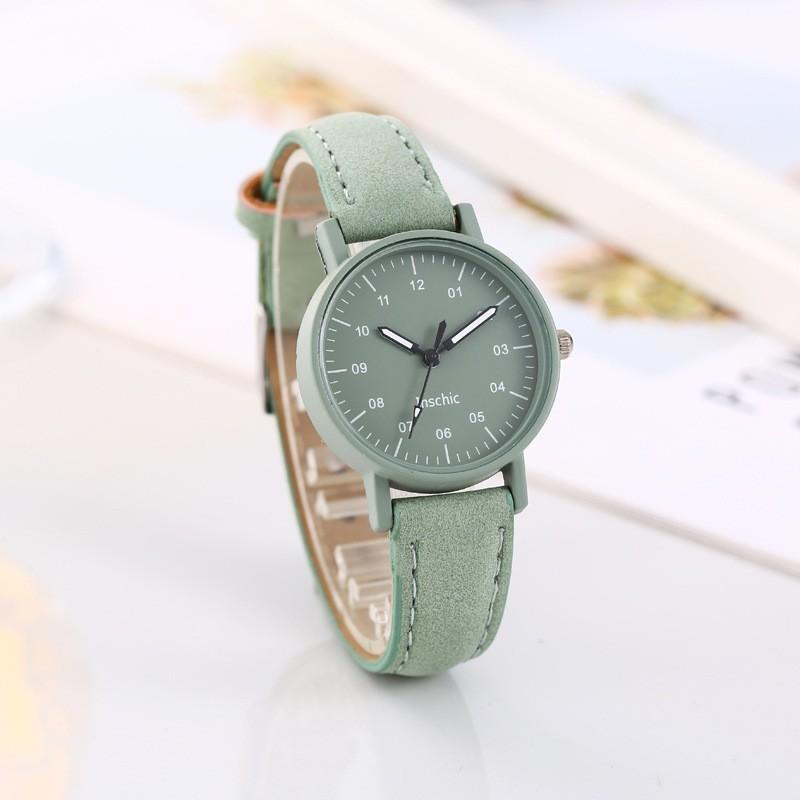 Elegant Female Wristwatch With Classic Glass Face And Decorative Function For Teens