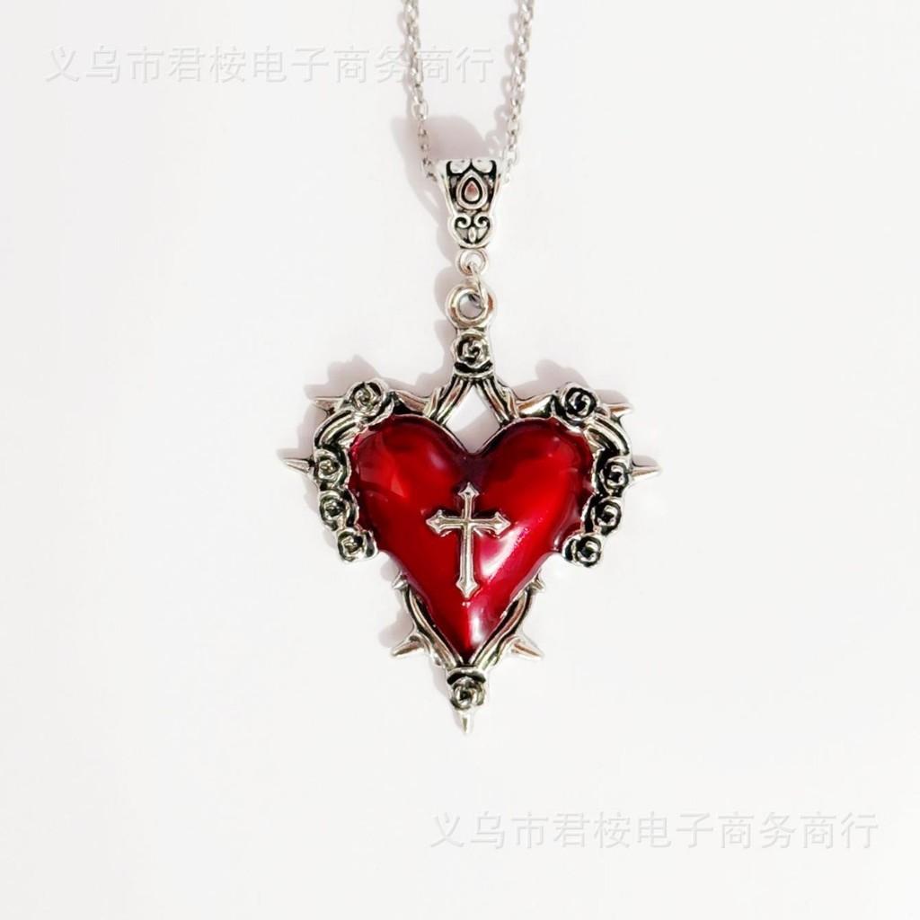 Gothic Heart Pendant Necklace With Liquid Metal Finish For Men Women Fashion Jewelry