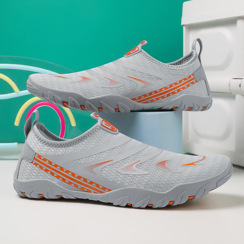 Quick Drying Beach Water Shoes Unisex Swimming Aqua Slippers Seaside Barefoot Surfing Upstream Sneakers Women Men Light Sandals