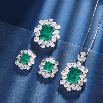 Bijoux Fond Cuivre Plaqué Or Émeraude de Simulation Rétro Tempérament Ensemble de Pendentifs Femme 10 * 14-7 * 9