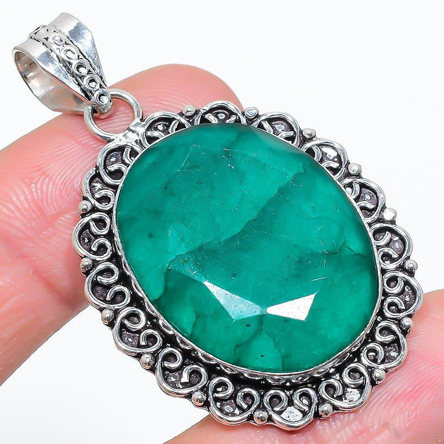 

Emerald(Simulated) Gemstone Handmade Ethnic Jewelry Pendant 2.01 VR-1960