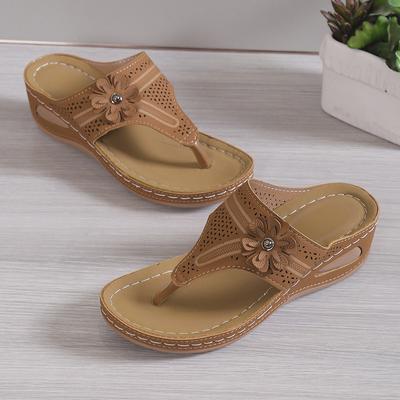 2025 New Summer Women's Wedge Heel Platform Sandals European and American Clips Beach Sandals Casual Wedge Heel Slippers