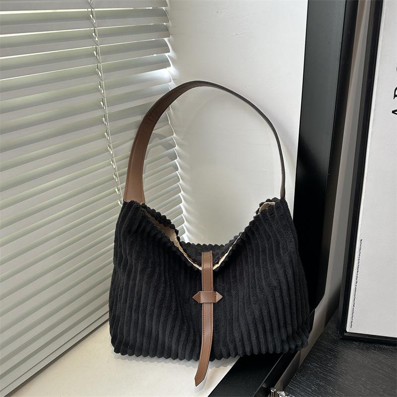 Einseitige Umhängetasche, Modisch und hochwertig, Pendler-Damenhandtasche mit großem Fassungsvermögen, Handliche Tragetasche