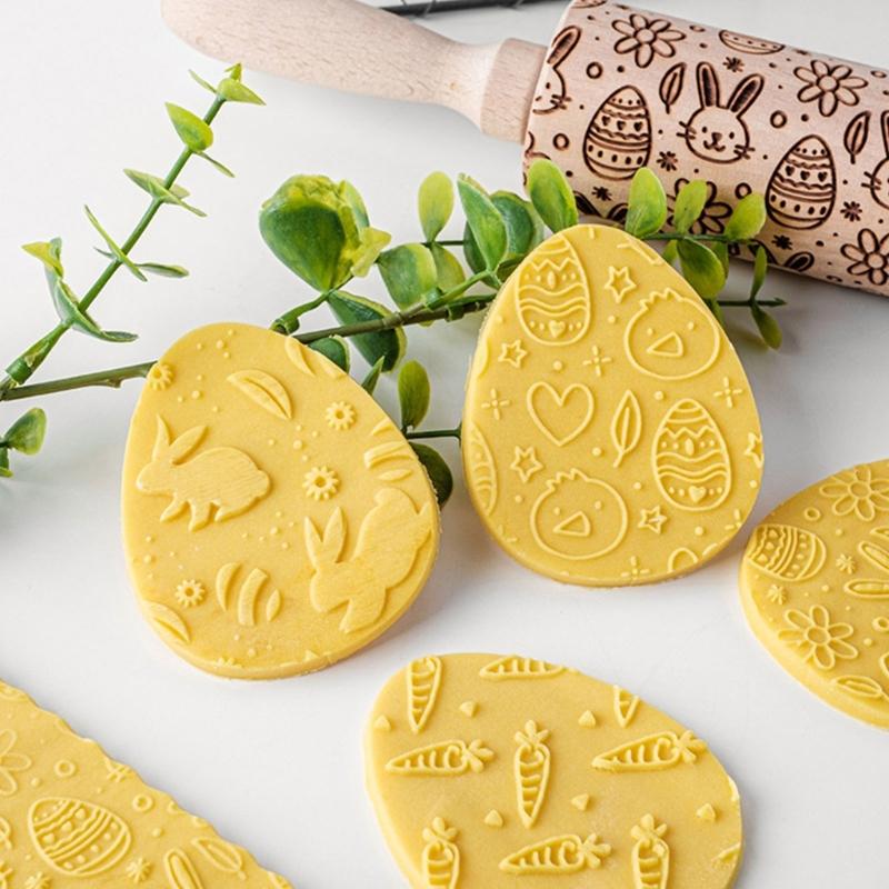 Easter Pattern Rolling Pin Rabbits Carrot Engraved Solid Wood Embossed Cookie Rolling Pin Pastry Dough Flour Roller