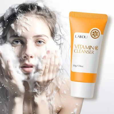 Vitamin C Face Cream Brightening Moisturizer with Orange Extract Daily Facial Moisturizing Cream for All Skin Types Anti-aging Skin Care Treatment 30g