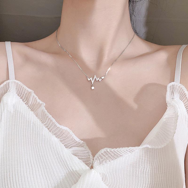 Minimalist Sparkling Diamond ECG Heartbeat Necklace For Women Elegant Delicate Collarbone Chain Unique Jewelry Gift