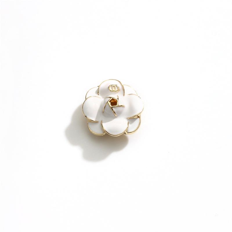 Elegant Small Flower Magnetic Button Collar and Sleeve Accessory